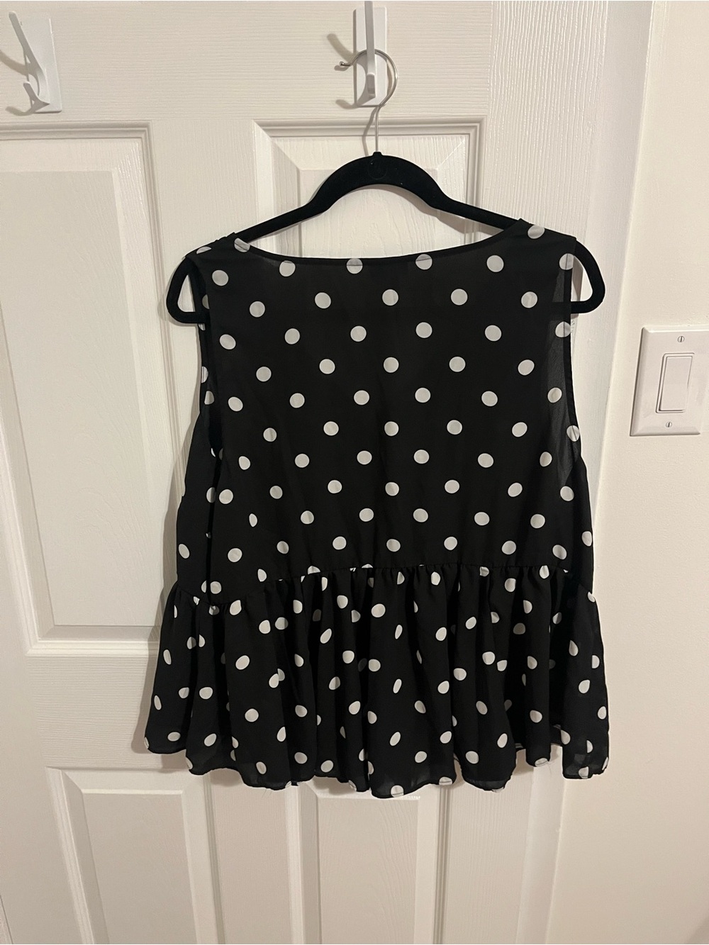 Torrid Polka Dot Georgette Peplum Tank Top Size 2 2X V Neck - Picture 9 of 11
